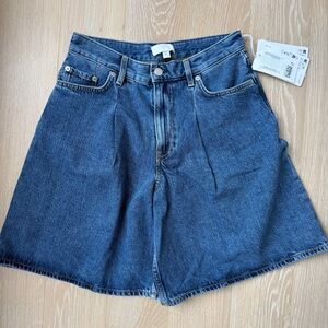 COS PLEATED A-LINE DENIM SHORTS dark wash new with tags size 34/ small.
